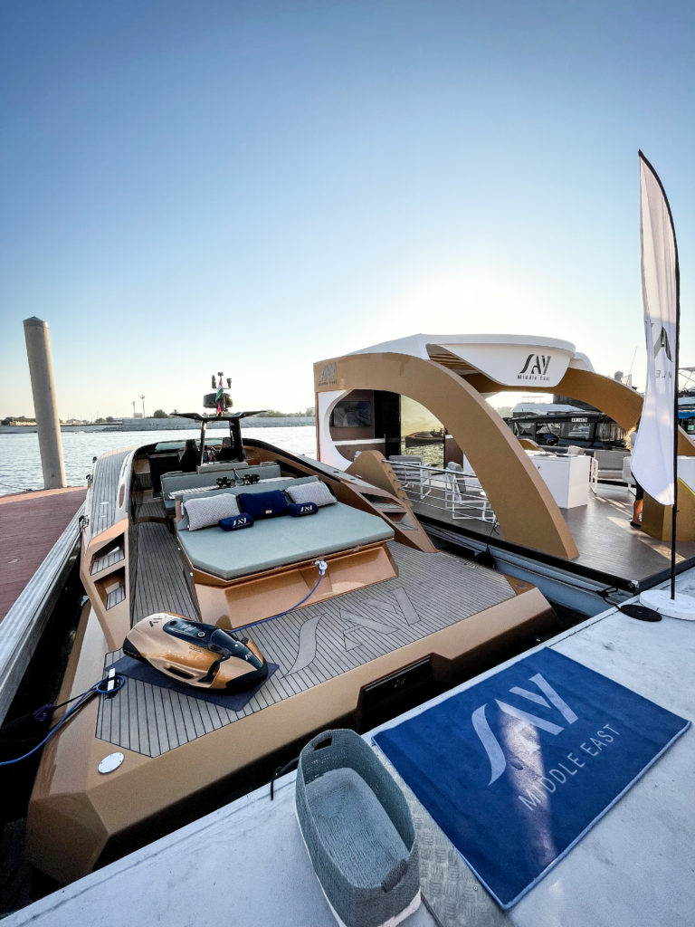 SAY Carbon Yachts bei der Abu Dhabi International Boat Show 2022