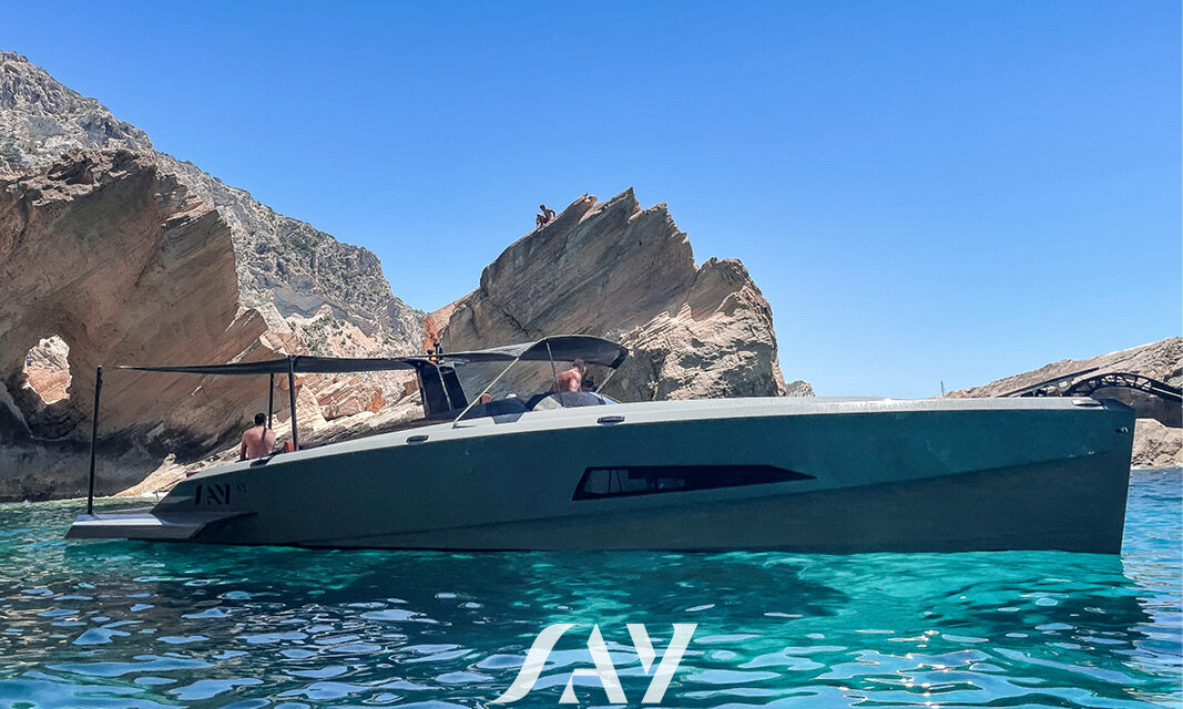 SAY 42 “OLIVIA” Carbon Superboat with T-Top for day Charter Ibiza 5